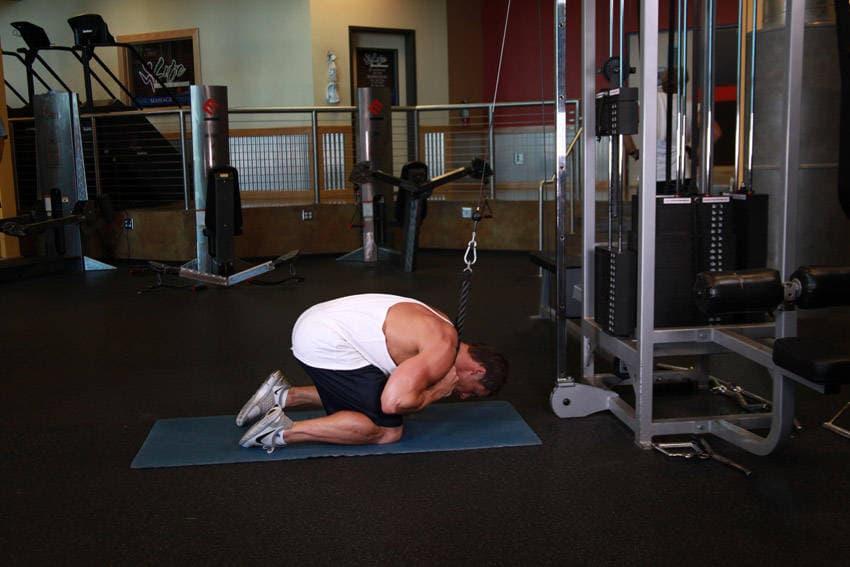 Cable Crunch finishing position