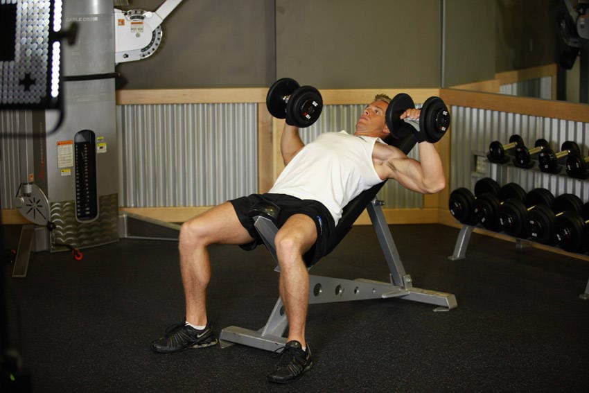 Incline Dumbbell Press starting position