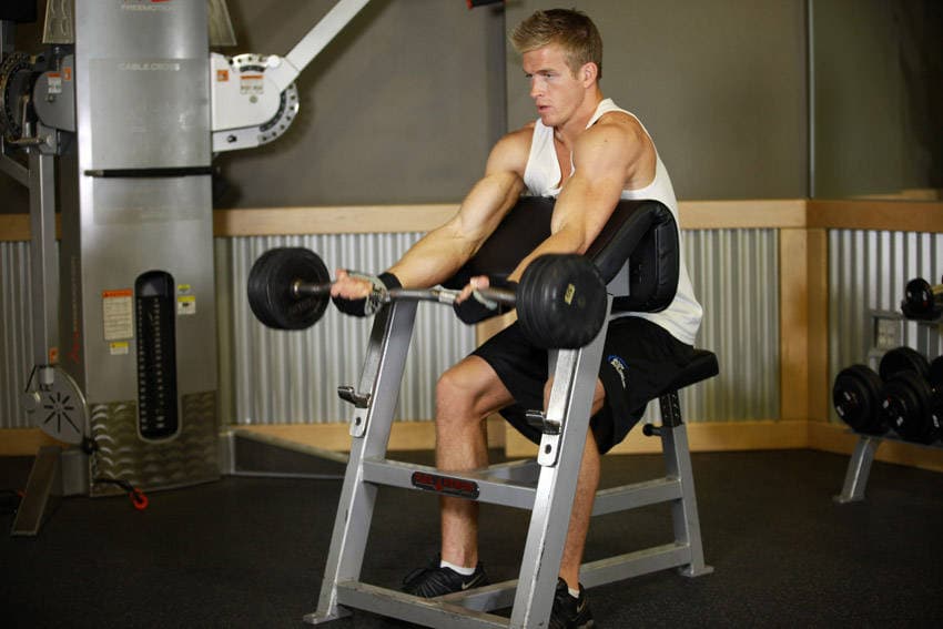 Preacher Curl Machine starting position