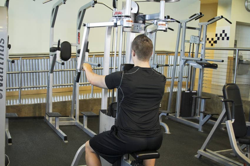 Reverse Pec Deck starting position