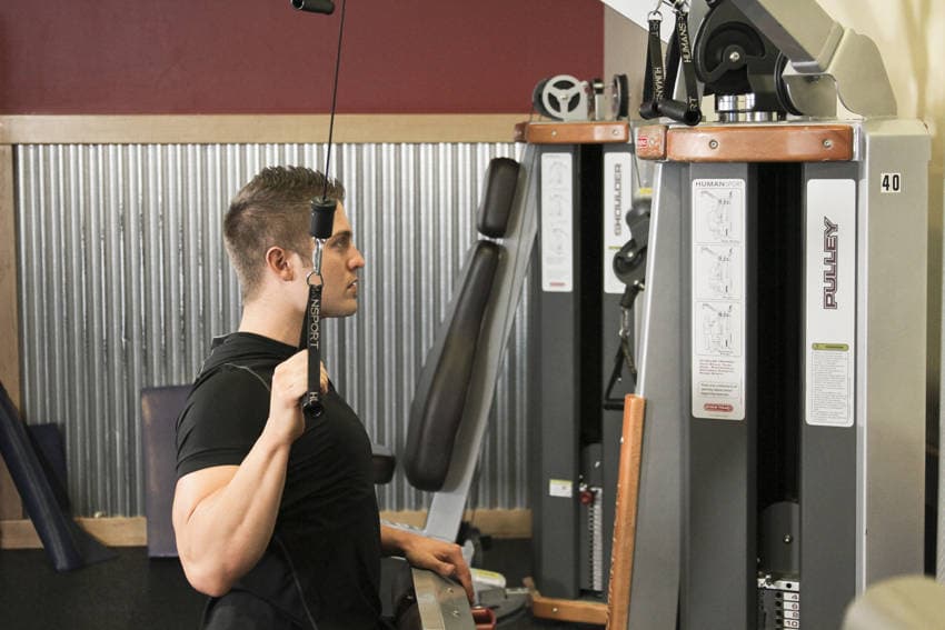 Single-Arm Cable Pulldown finishing position