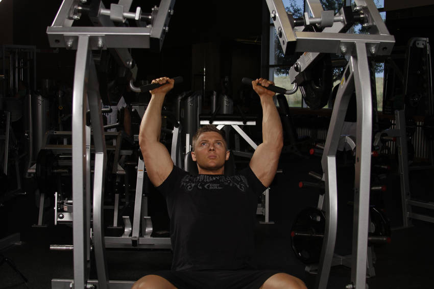 Machine Shoulder Press finishing position